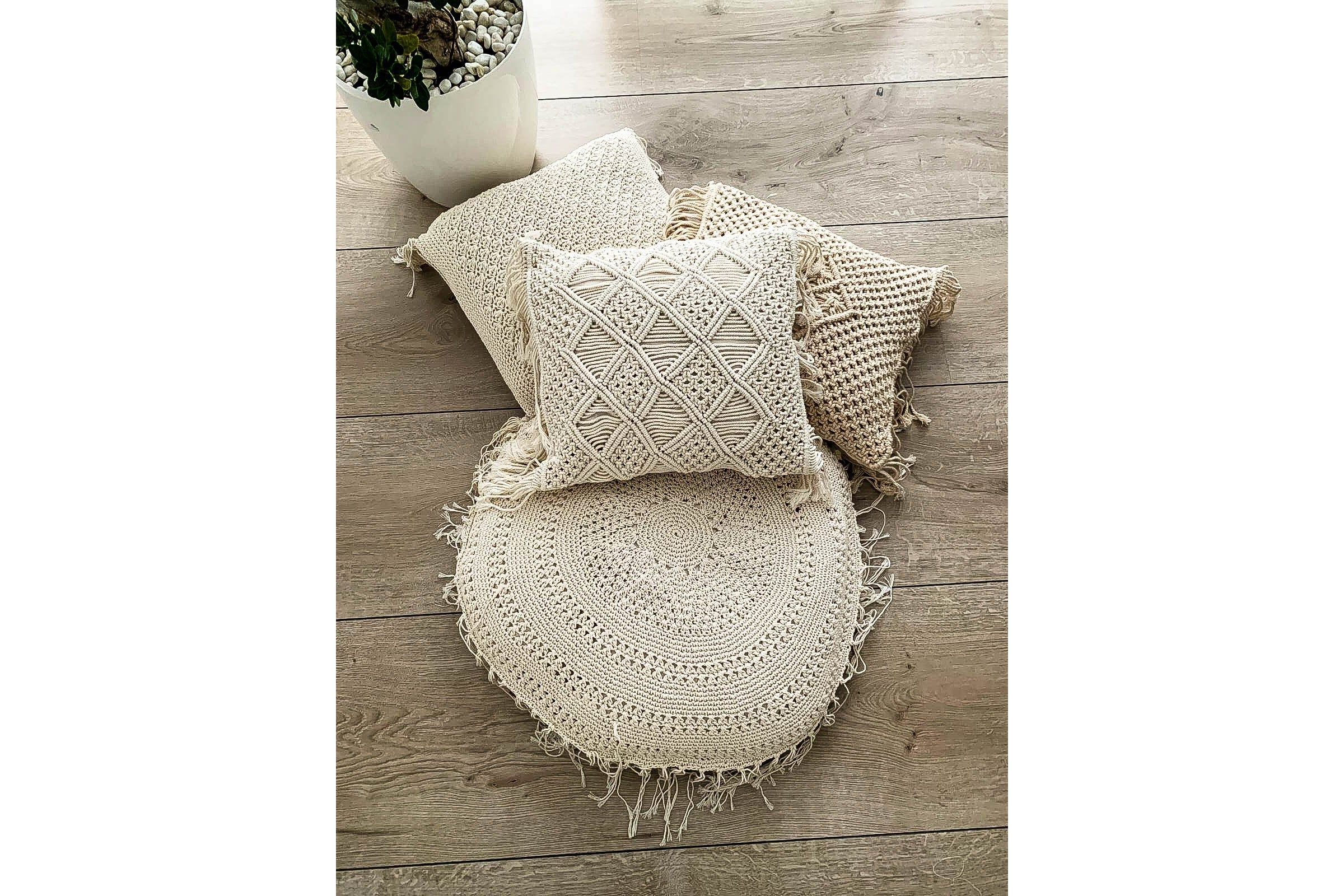 Round macrame pillowcase - Monnarita - Handmade products