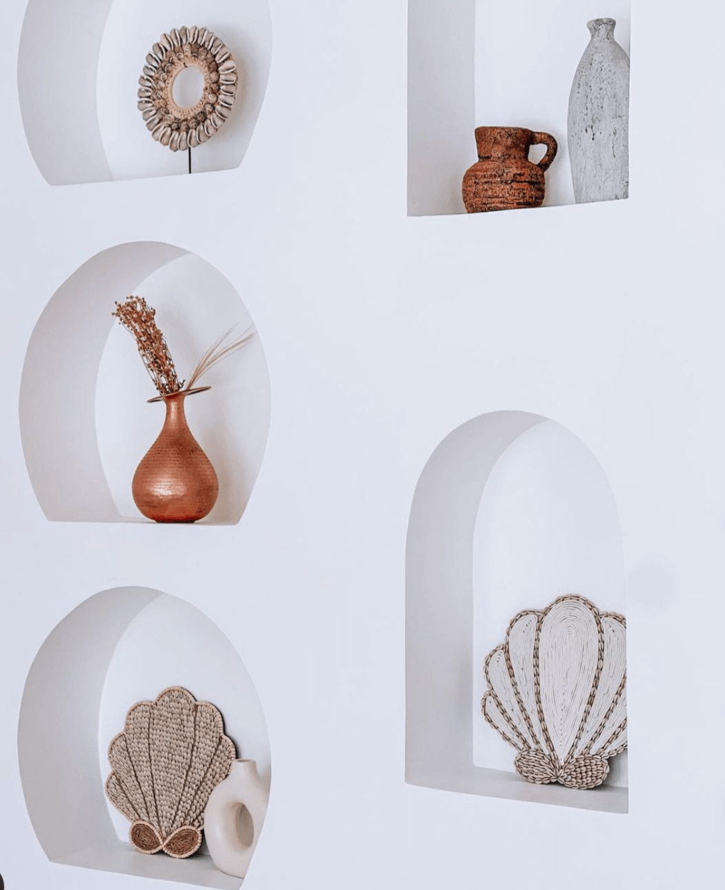 WANDDEKORATION MIT STRANDMUSCHELN