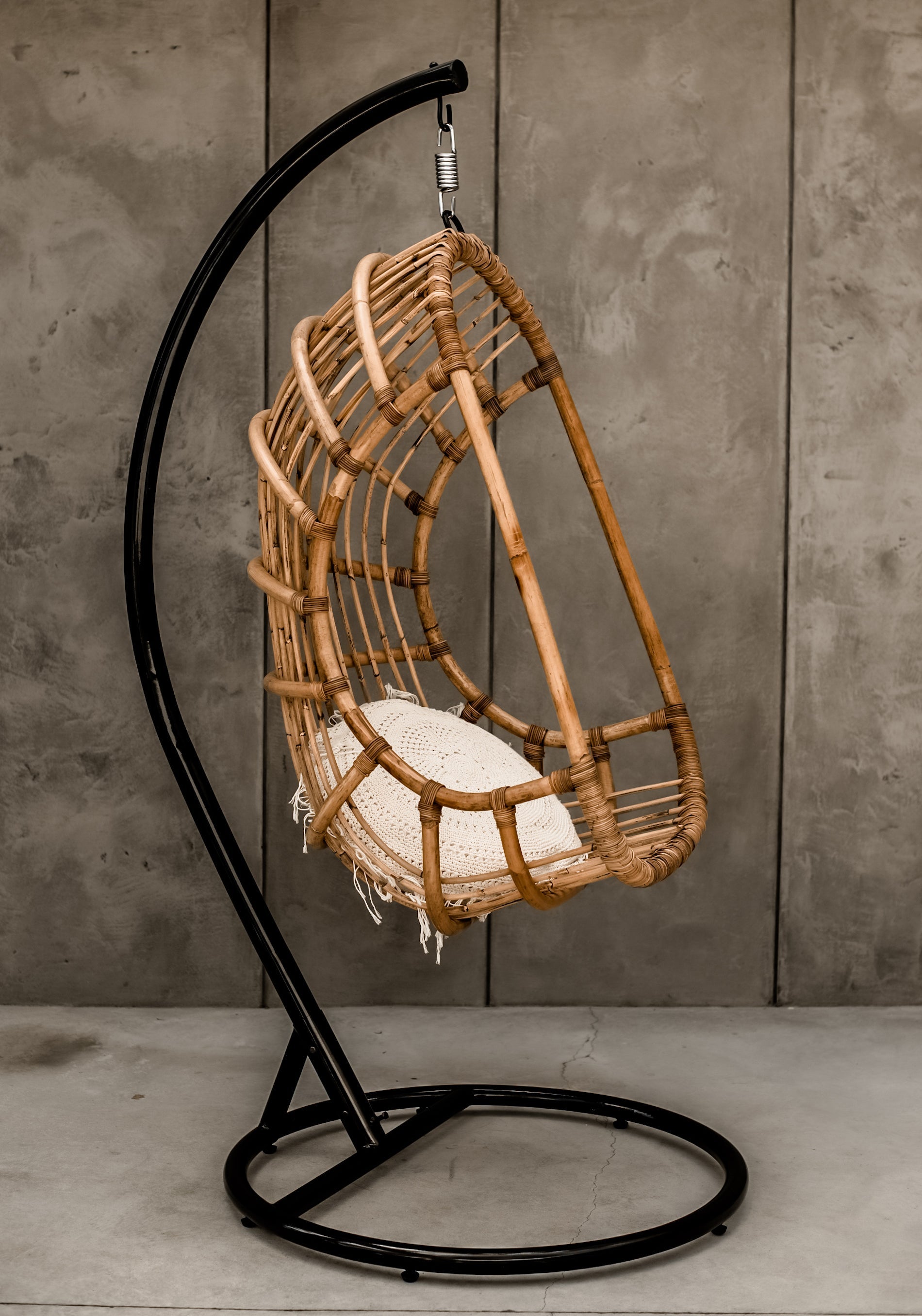 RATTAN HANGING CHAIR CANGGU - Monnarita - Handmade products 