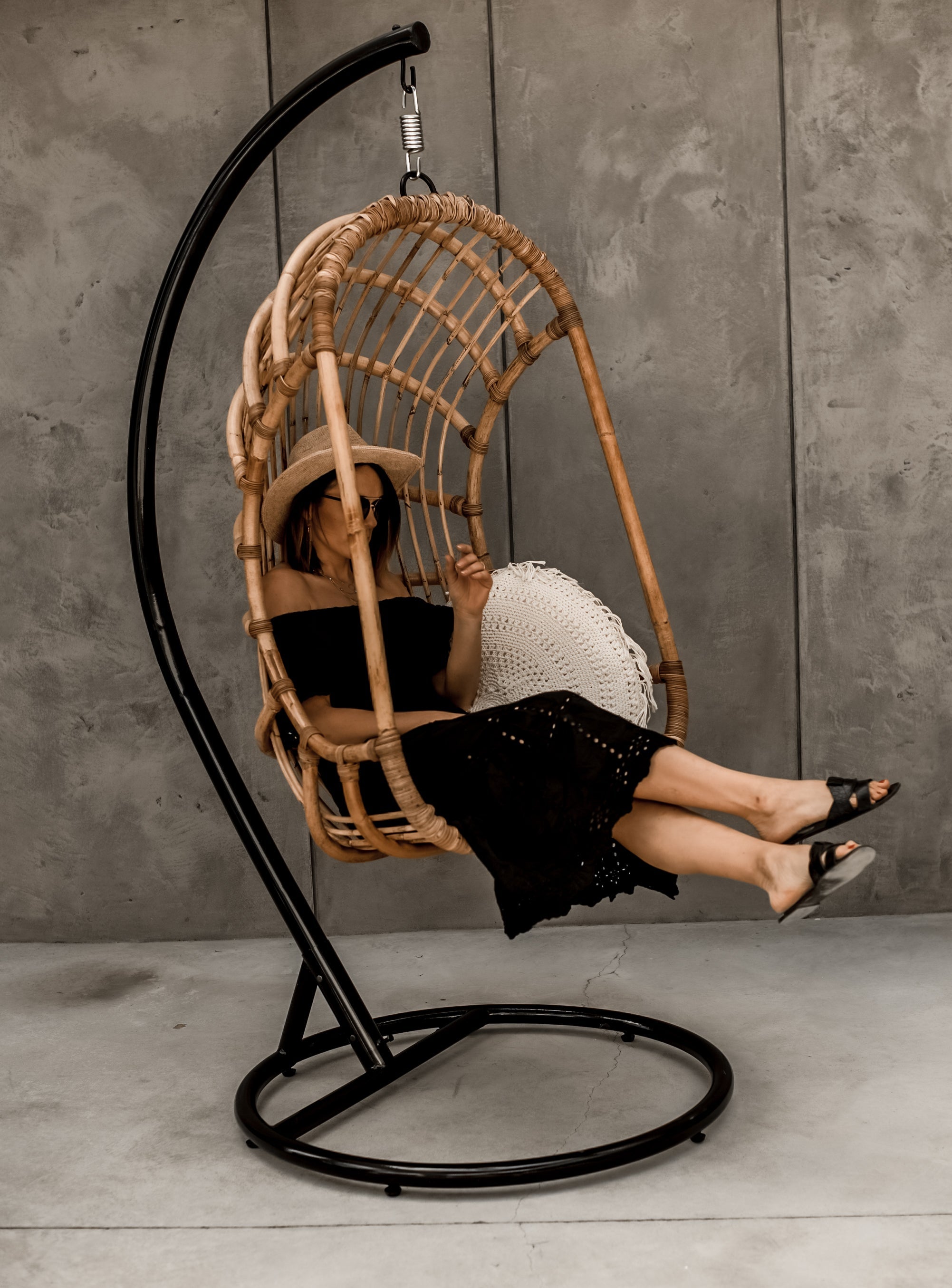 RATTAN HANGING CHAIR CANGGU - Monnarita - Handmade products 